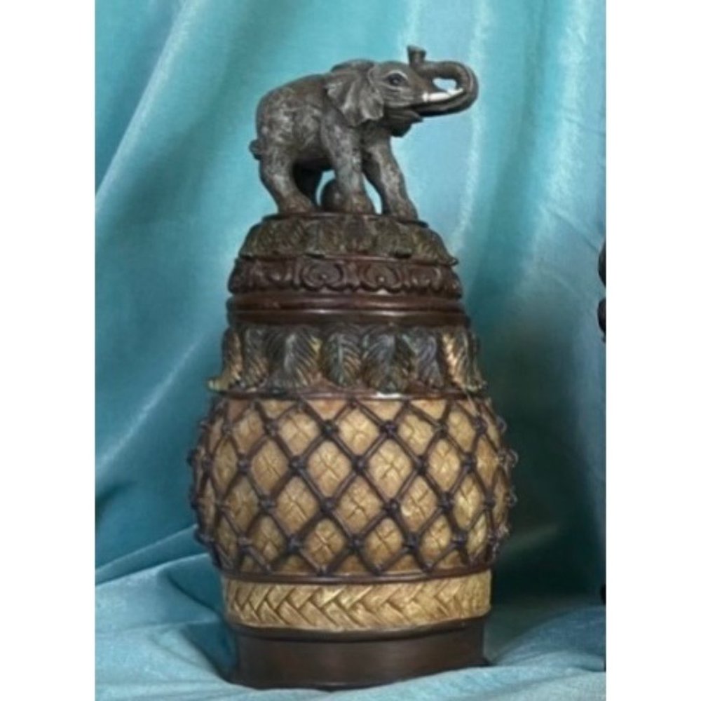 VINTAGE DECORATIVE BOXES WITH LID